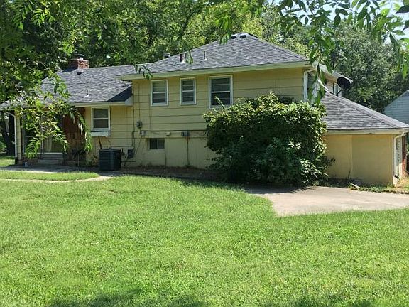 3rd image of 6300 E 110th St