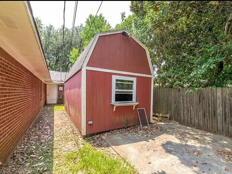 2407 Arlington Pl — Photo 41