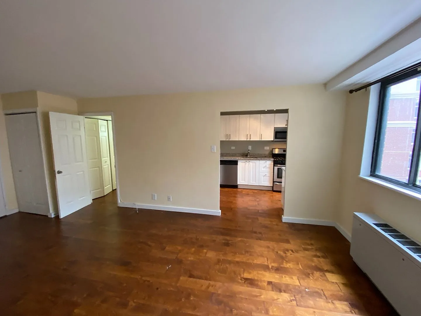 Superb studio with great kitchen roof top pool in Logan Circle! Utilities Included! — Photo 3