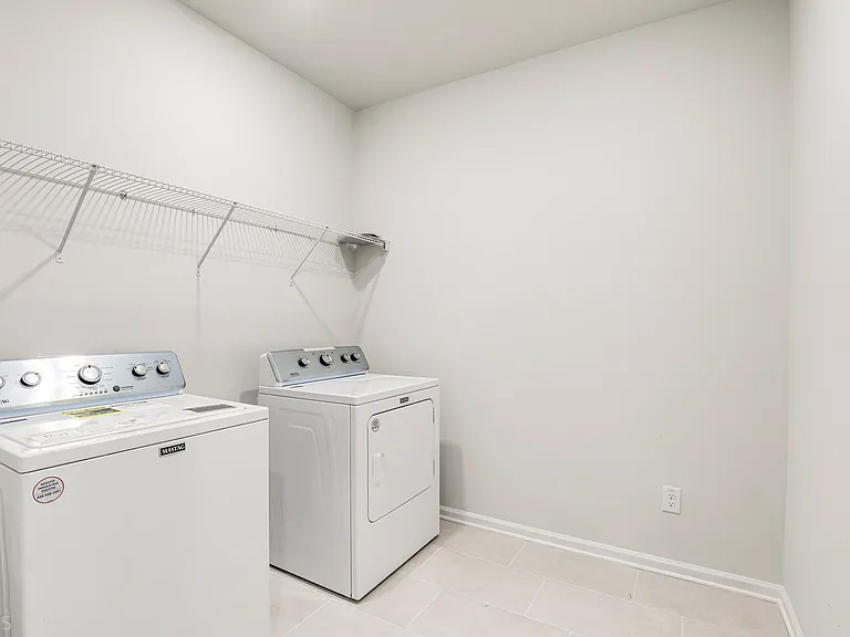 360 Caledonia Ct — Photo 29