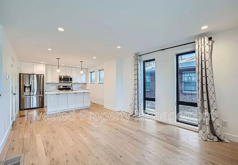 1405 N Yates St — Photo 5