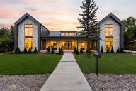 photo property thumbnail