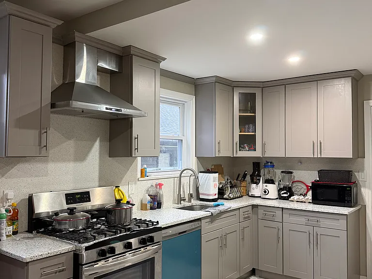 97 Hospital Ave — Photo 3