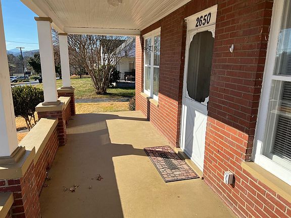2nd image of 2650 Dell Ave NE