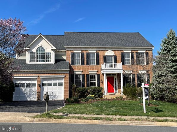 16028 Kings Mountain Rd, Woodbridge, VA 22191