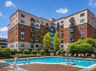 175 Cottage St APT 515, Chelsea, MA 02150