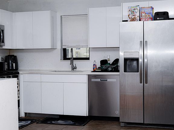 3rd image of 7823 Tam Oshanter Boulevard #7823
