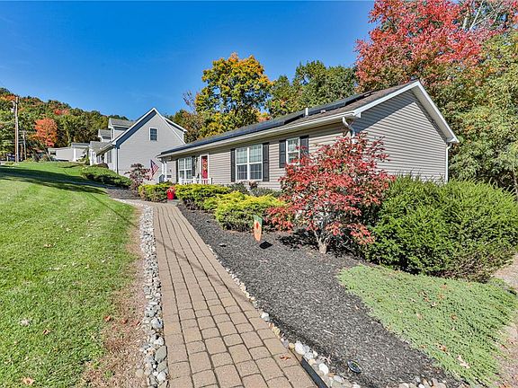 3rd image of 398 Center Rd