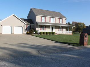 2086 W Country Ln, Rockport, IN 47635