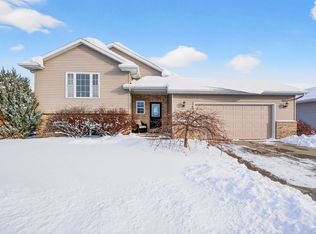 2520 Marathon Ave, Neenah, WI 54956