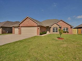 1908 Breakers Ln, Yukon, OK 73099