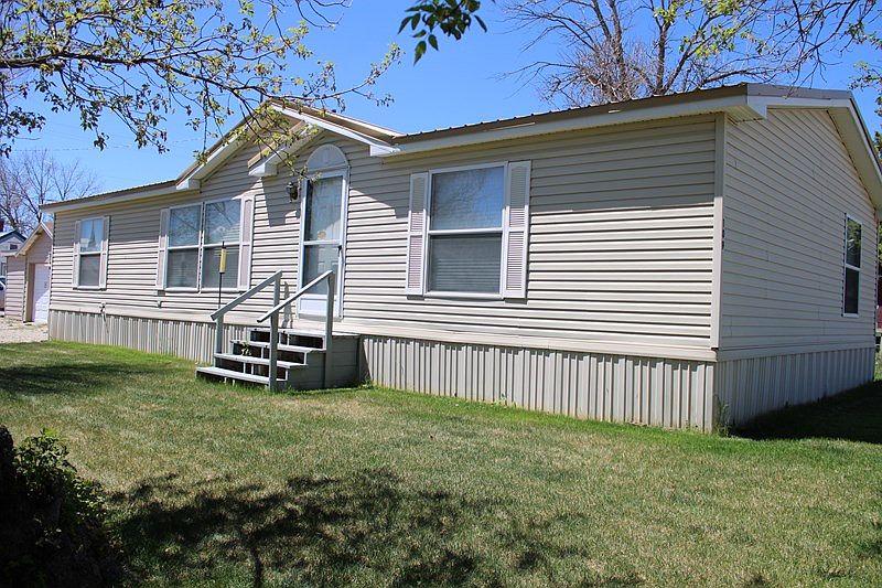 1st image of 109 A Ave NE