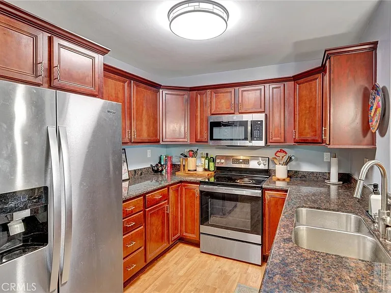 506 Canyon Dr — Photo 4