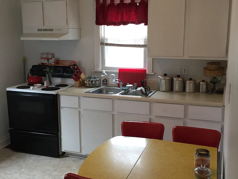 1613 Litton Ave #B — Photo 3