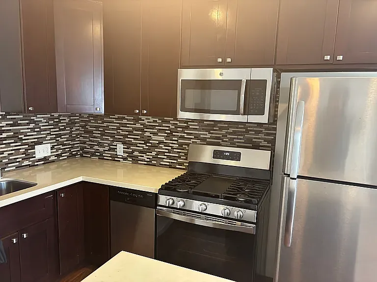 5261 E The Toledo #5 — Photo 2