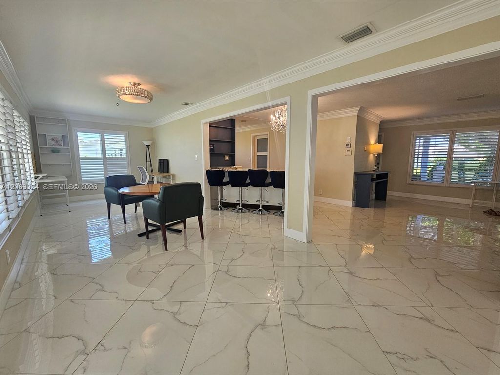 2661 NW 4th Ave, photo 4