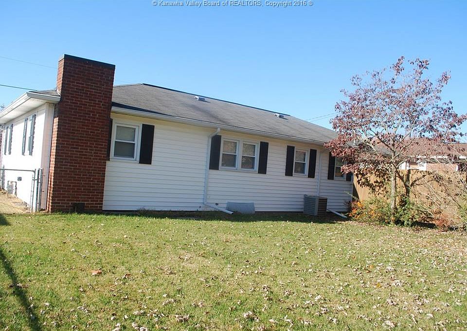 2nd image of 2908 Maple Ave