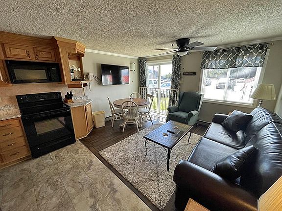3rd image of 75 Mountain Lodge Ln #109