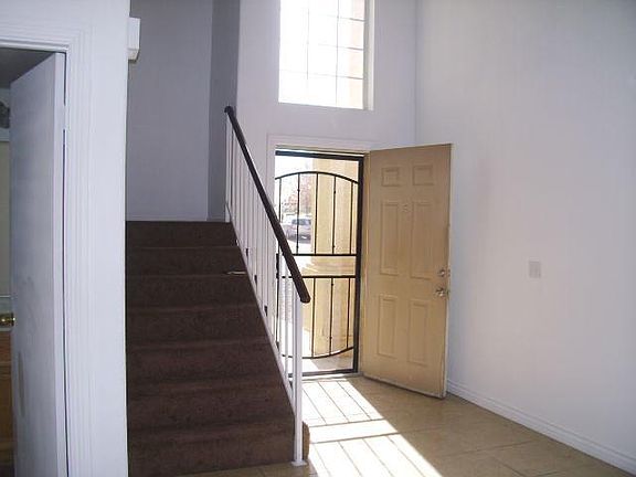 2nd image of 16946 Monaco Dr