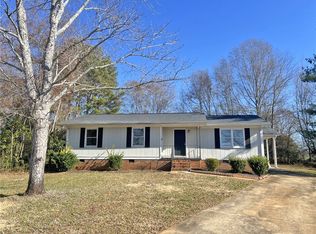 217 Amanda Dr, Central, SC 29630