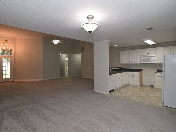 5th image of 501 Cedar Rock Dr