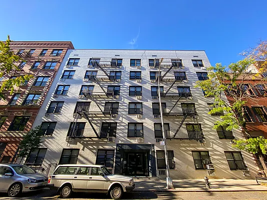 Rented by Compass | media 12