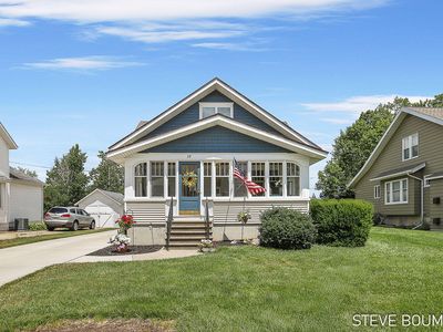 39 W Cherry Ave, Zeeland, MI, 49464