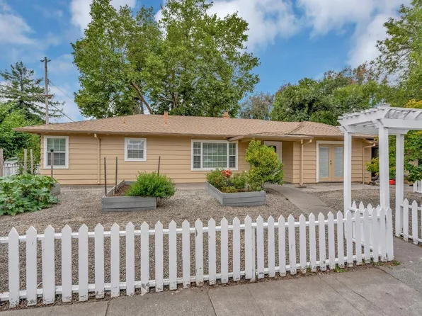 1117 Hahman Drive, Santa Rosa, CA 95405