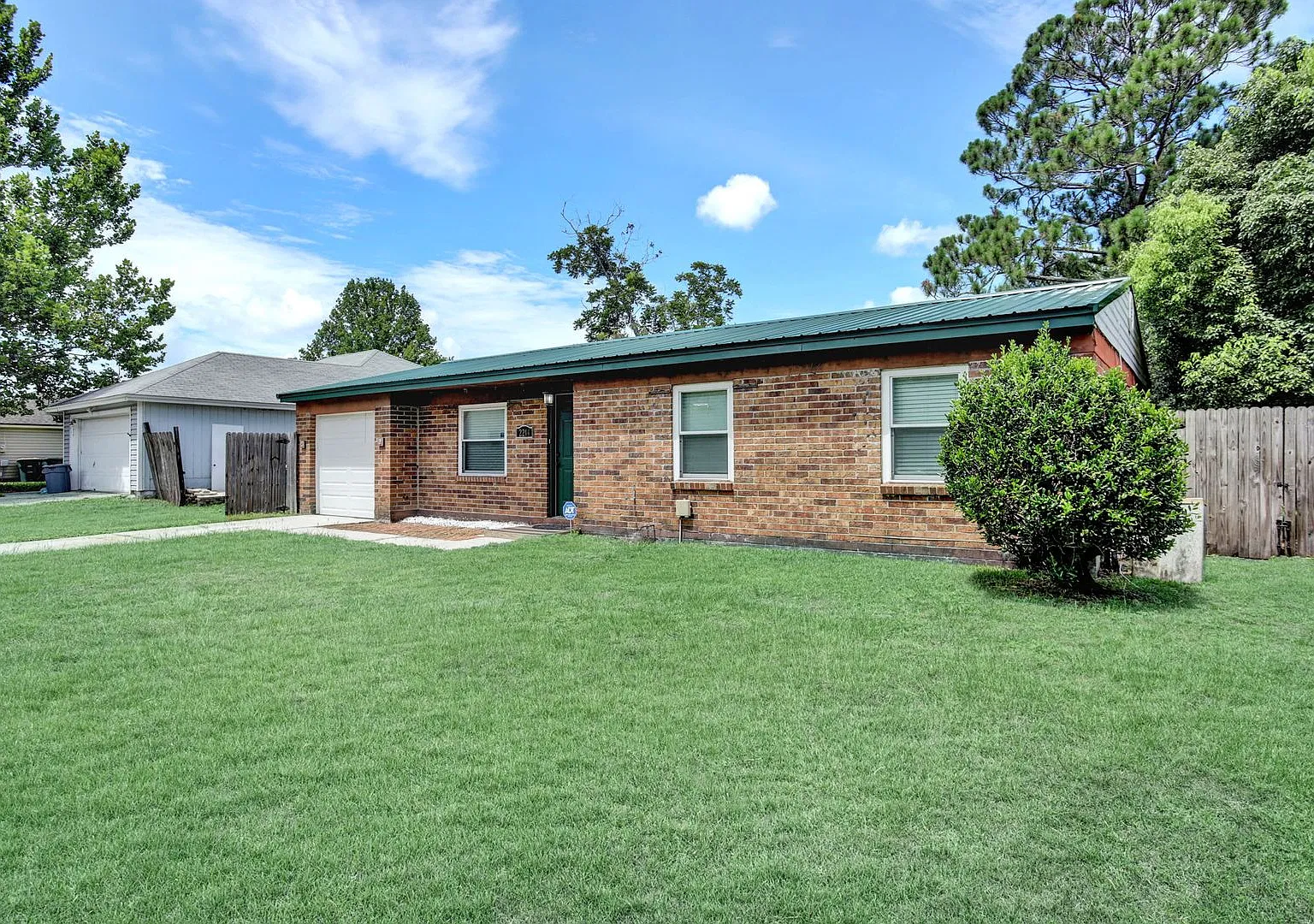 Welcome to Your Move-In Ready Home! — Photo 3