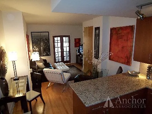 Rented by Anchor Associates | media 30