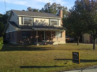 1609 Oakridge Ct E, Azle, TX 76020