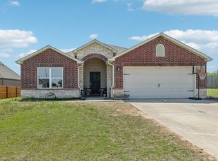 1113 Colhurst Ln, Claremore, OK 74019