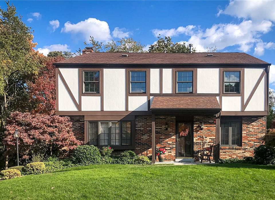 1st image of 9058 Woodview Dr