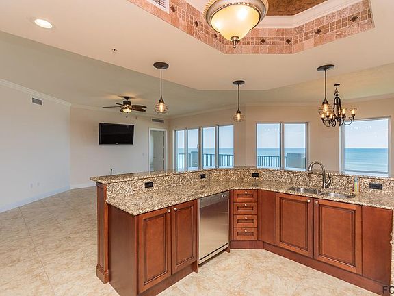 2nd image of 85 Avenue De La Mer Unit 402