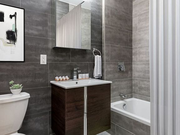 5th image of 921 Washington Ave #616