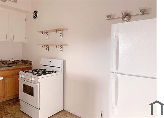 1st image of 1218 Armacost Ave APT 9