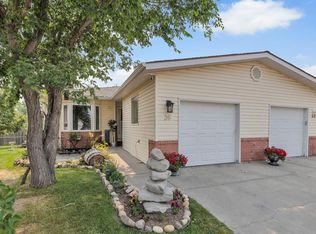 36 N Dovista Ct SE, Calgary, AB T2B3P4