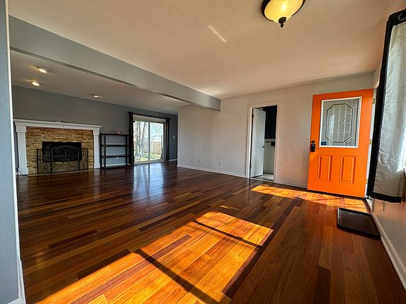 3rd image of 20841 Paloma St
