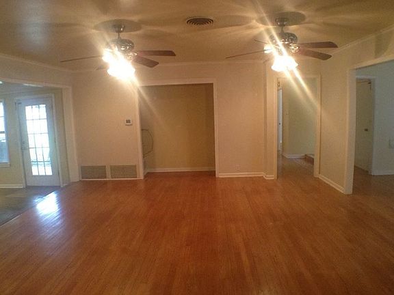 4th image of 523 Royal Ct