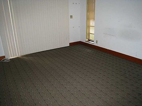 5th image of 2793 NE 214th St