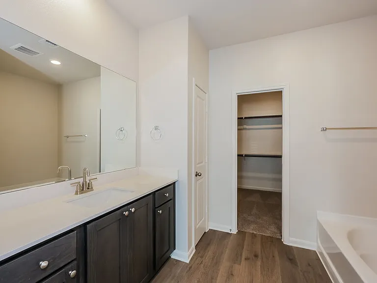 1417 Woodwinds Dr — Photo 12