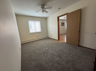 1634 Eustis St #B10, Saint Paul, MN 55108