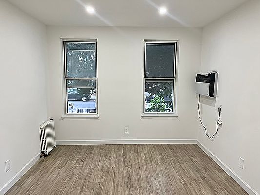 2nd image of 23-90 28th St #1