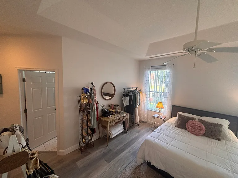 399 Renaissance Ave — Photo 13