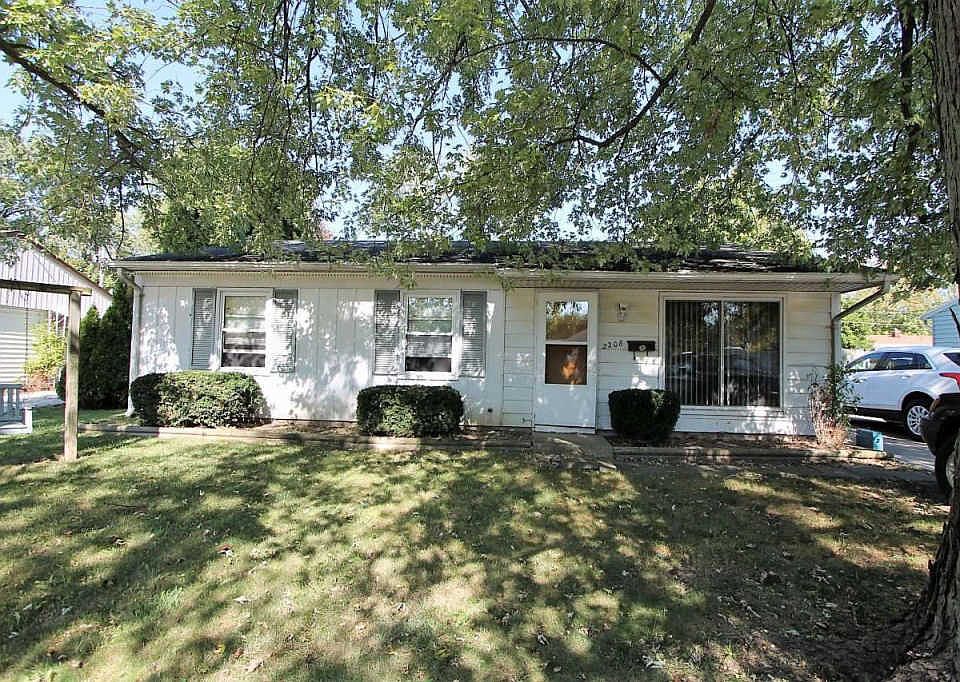 1st image of 2208 Brady Ln