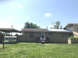 1707 SW 69th Ter, Topeka, KS 66619