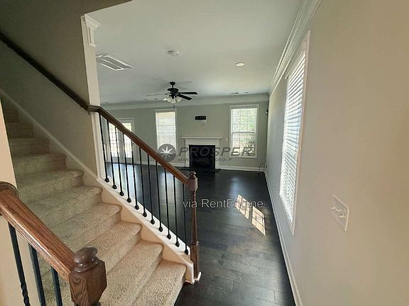 5th image of 108 Redmont Ct