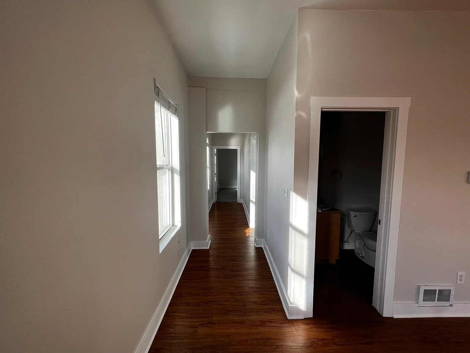 2 bed, 1.5 bath, 1400 sqft, $1,850 — Photo 3