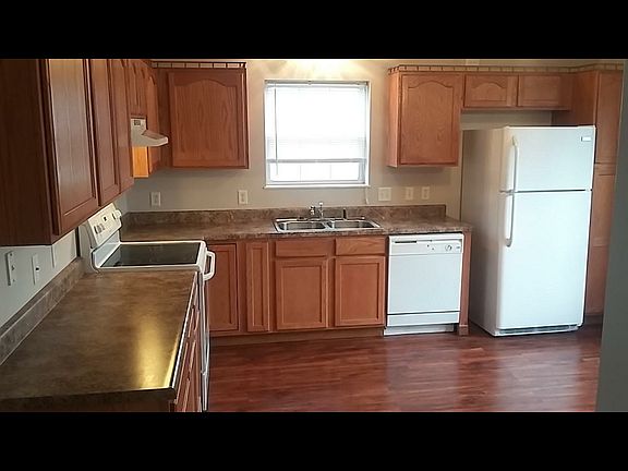 5th image of 224 E Orleans St