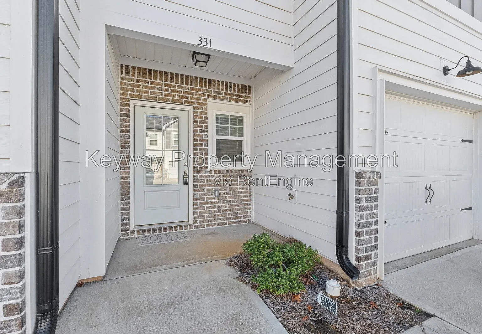 3 bed, 2.5 bath, 1540 sqft, $1,810 — Photo 3
